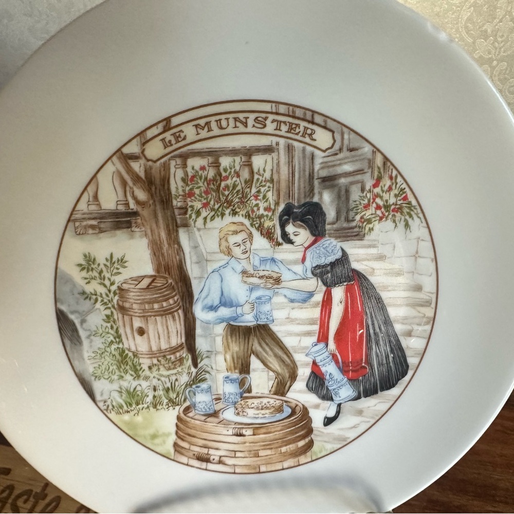 Apilco France Porcelain Collector Plates Le‎ Fromage" series set of 2